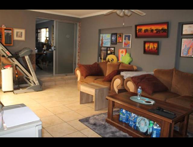 5 BEDROOM HOUSE FOR SALE IN EDENVALE CENTRAL